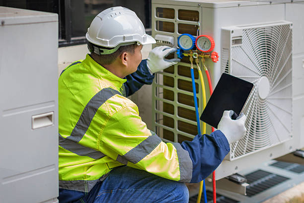 Professional Ac Installation technician working in Peachtree Corners, GA